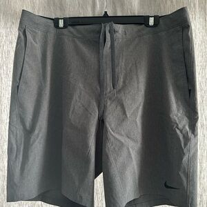 LIKE NEW NIKE SWIM HYBRID ACTIVEWEAR BOARD SHORTS SIZE 38